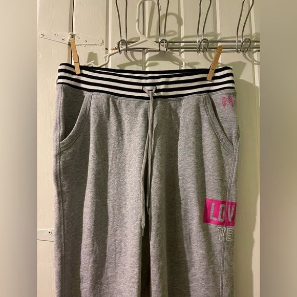 VICTORIAS SECRET jogger sweatpants- medium NWOT - Picture 1 of 9